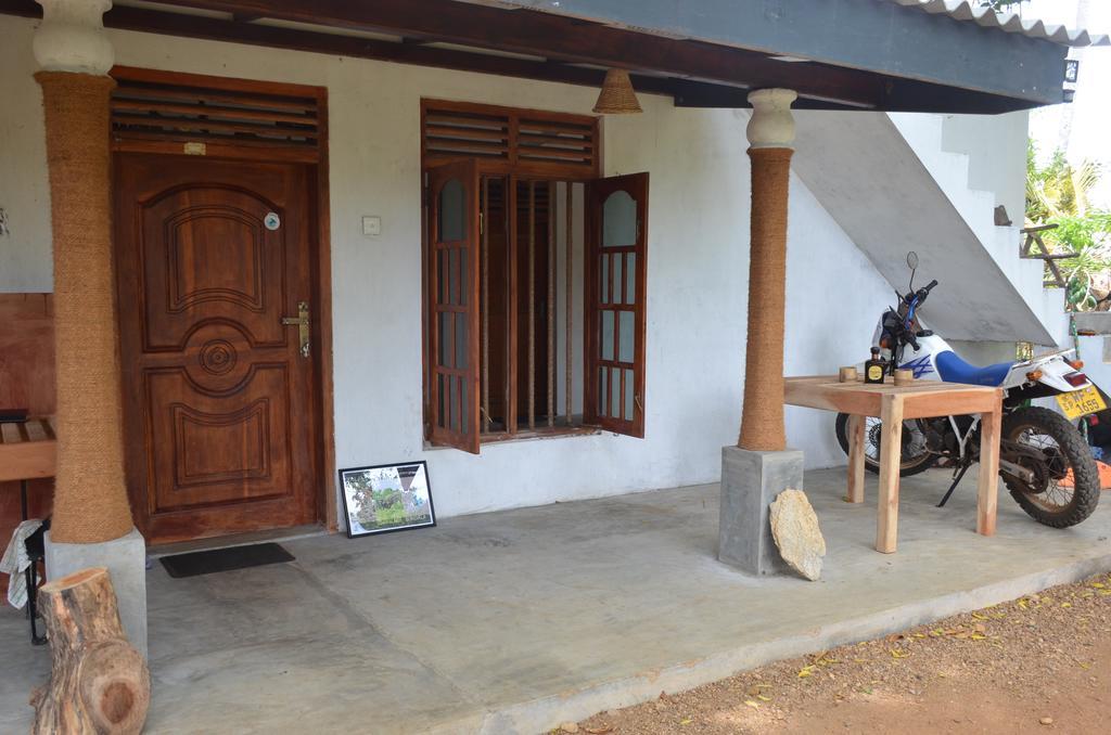 טיסמהרמה Yaye Guest House מראה חיצוני תמונה